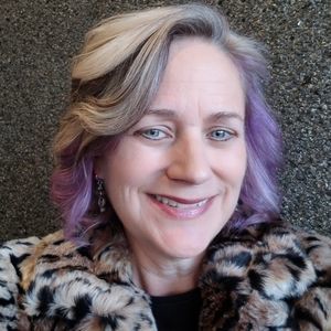 Meet your Posher, Julie